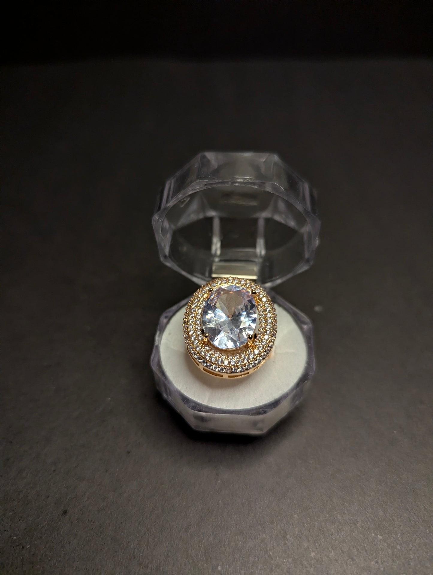 Oval Halo Sparkle Ring